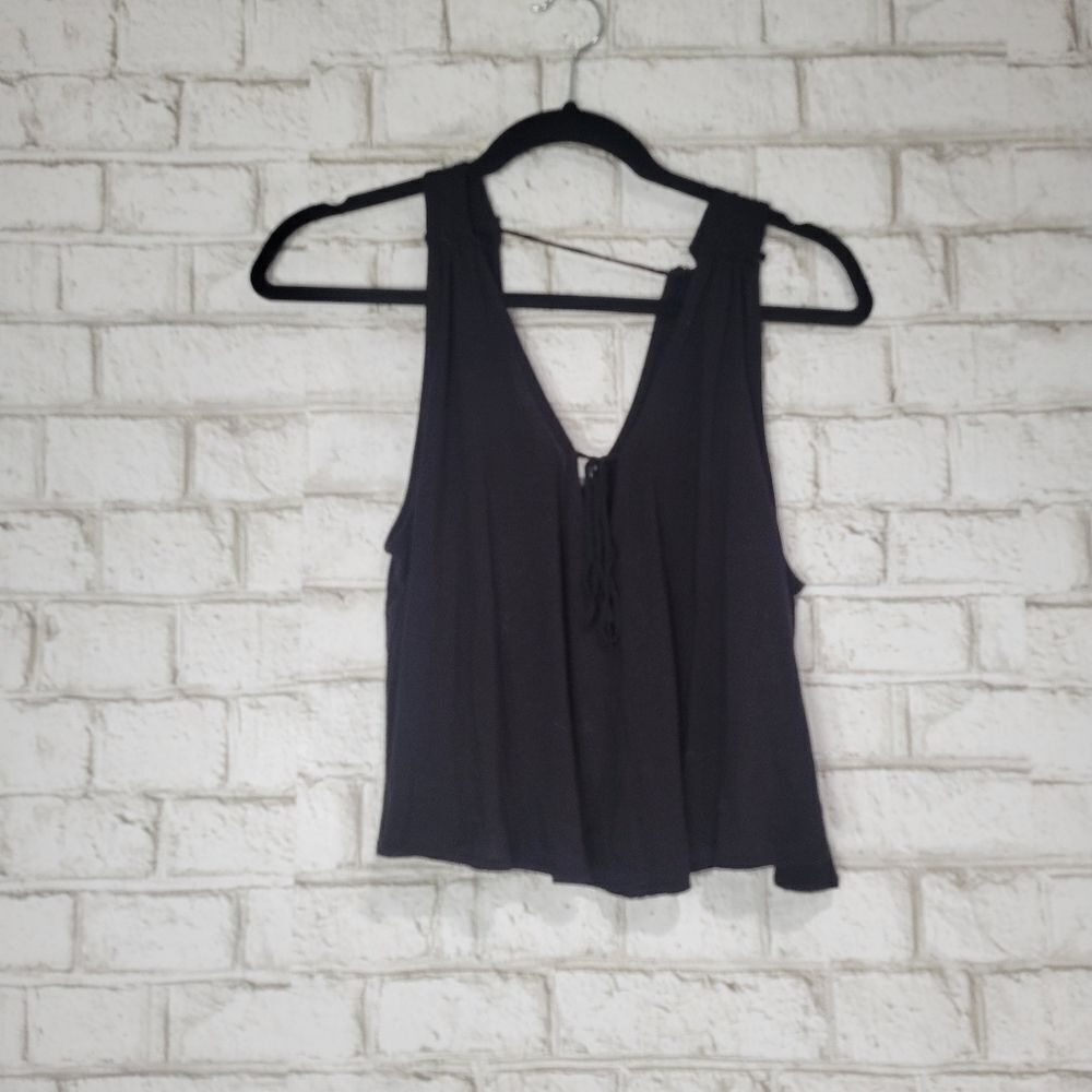 Kimchi Blue from Urban Outfitters crop flowy tank - Picture 4 of 14